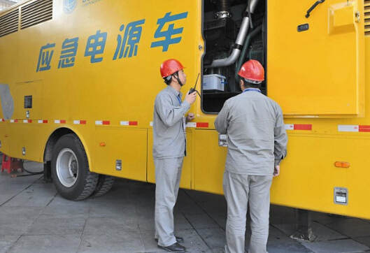 延平如何清理被灰尘覆盖的机油散热器？